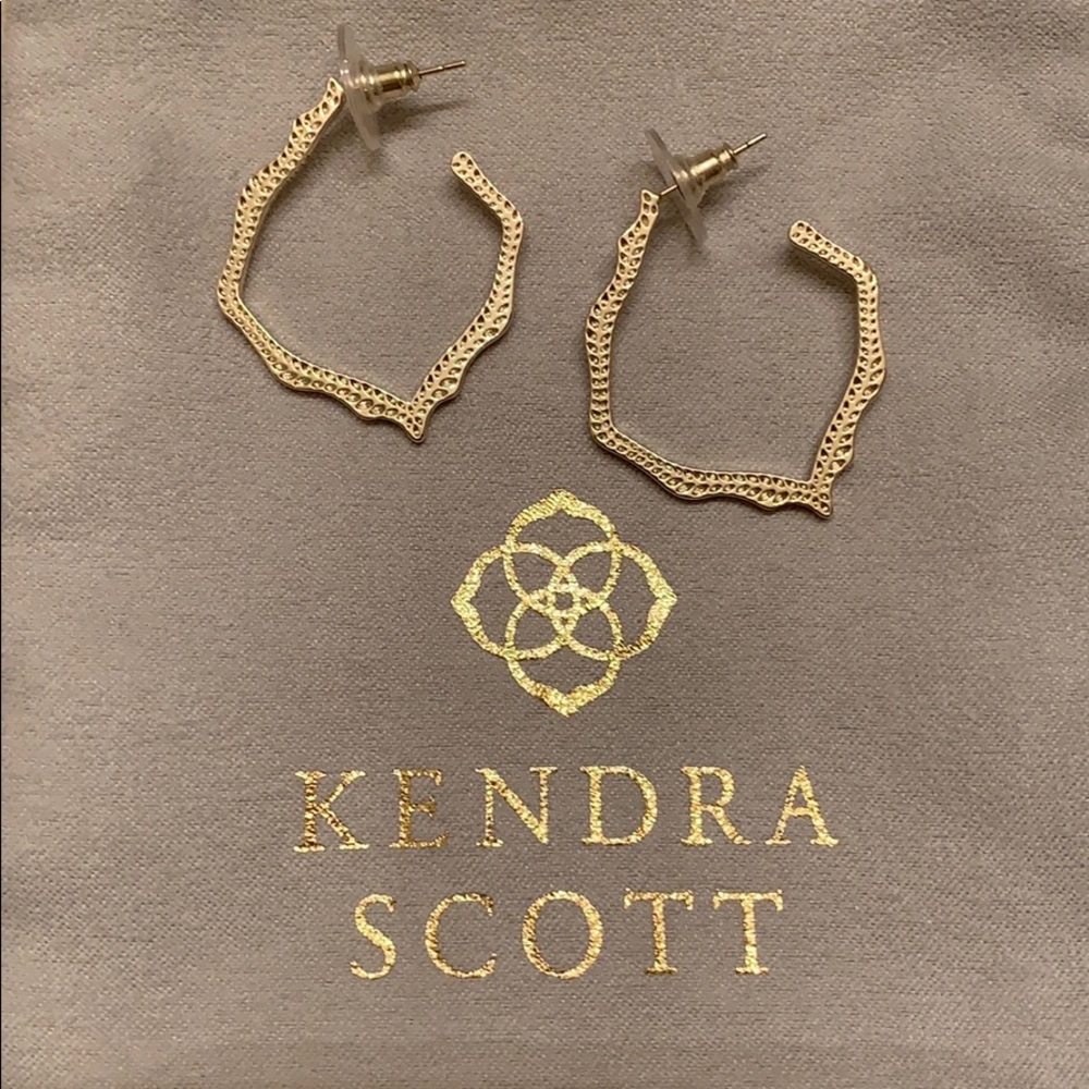 Kendra Scott Miku Hoop earrings in gold